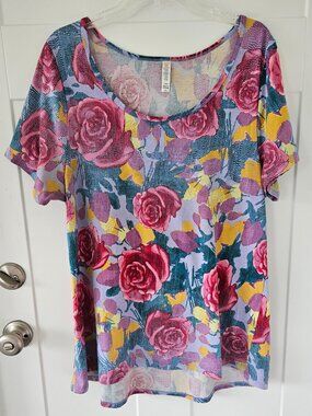 Womens Size 2XL LulaRoe Scoop Neck SS Tee-Shirt